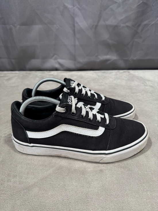 Vans Ward Old Skool Low-Top Sneakers - Picture 5 of 11